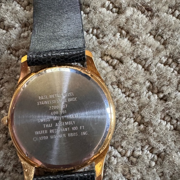 Collectors edition Armitron Looney Tunes watch - Picture 3 of 5
